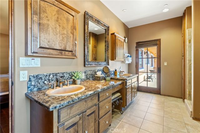 725 Spring Creek Way, Templeton, CA 93465