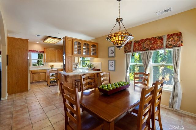 725 Spring Creek Way, Templeton, CA 93465