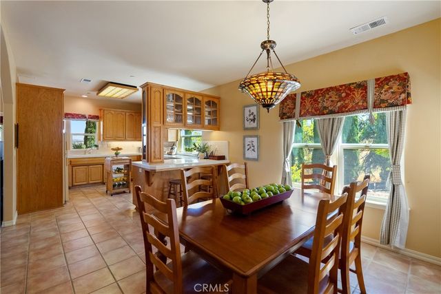 725 Spring Creek Way, Templeton, CA 93465