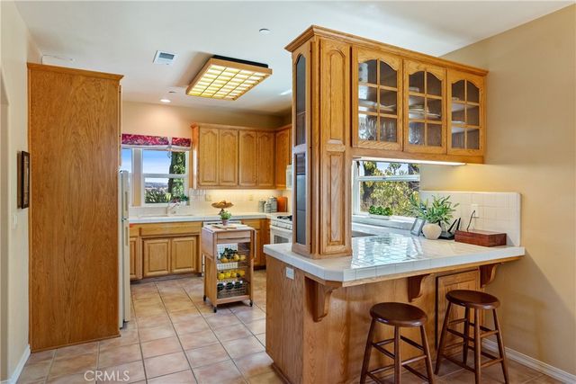 725 Spring Creek Way, Templeton, CA 93465