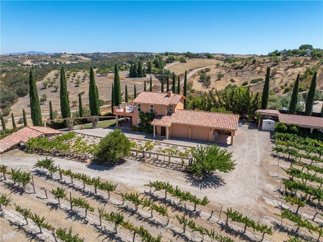 725 Spring Creek Way, Templeton, CA 93465