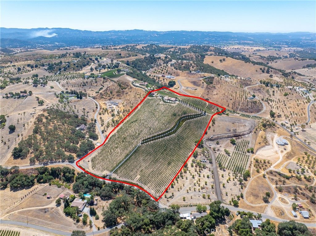 725 Spring Creek Way, Templeton, CA 93465