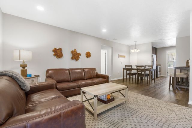 2964 Vineyards Parkway, 4, Branson, MO 65616