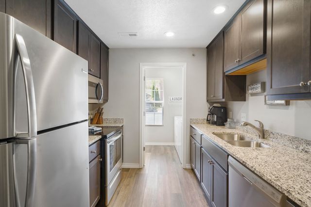 2964 Vineyards Parkway, 4, Branson, MO 65616