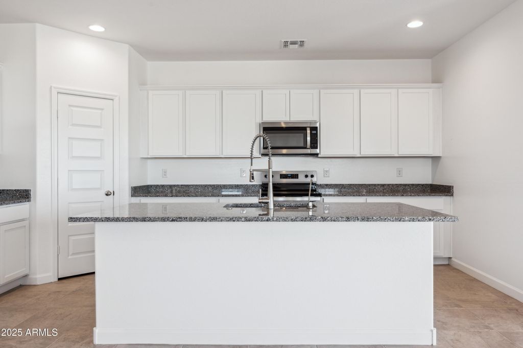 12669 E BAHIA Court, Florence, AZ 85132 — photo 4