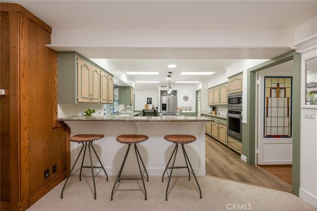 1060 W Leadora Avenue, Glendora, CA 91741