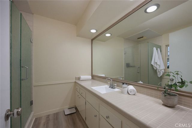1060 W Leadora Avenue, Glendora, CA 91741
