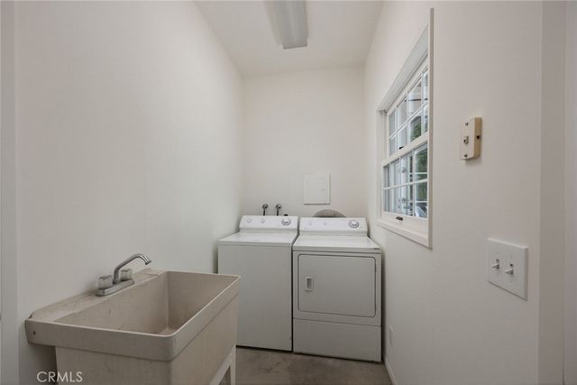 1060 W Leadora Avenue, Glendora, CA 91741