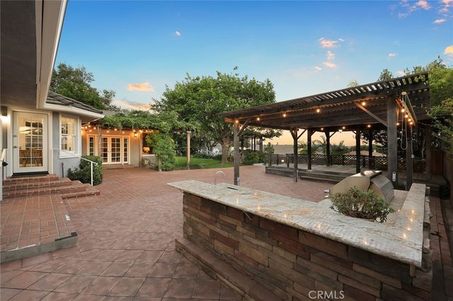 1060 W Leadora Avenue, Glendora, CA 91741