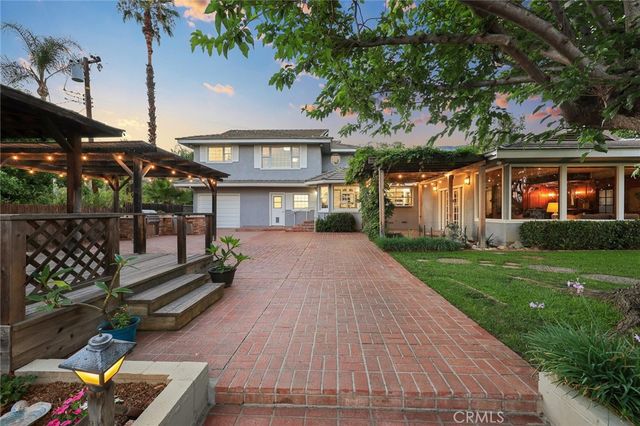 1060 W Leadora Avenue, Glendora, CA 91741
