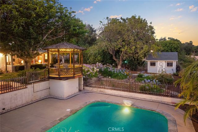 1060 W Leadora Avenue, Glendora, CA 91741