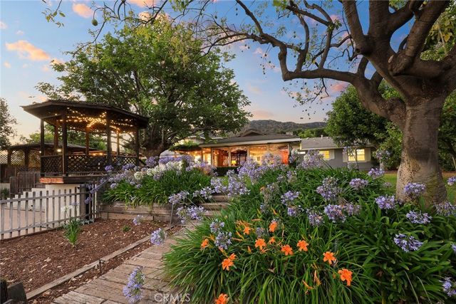 1060 W Leadora Avenue, Glendora, CA 91741