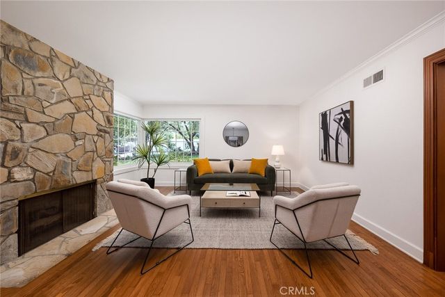 1060 W Leadora Avenue, Glendora, CA 91741