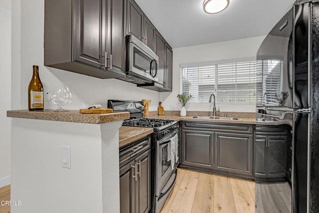 5500 Owensmouth Avenue 104, Los Angeles, CA 91367