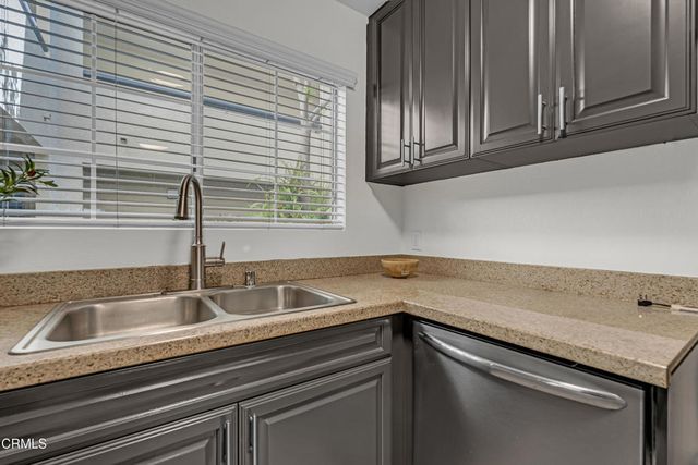 5500 Owensmouth Avenue 104, Los Angeles, CA 91367