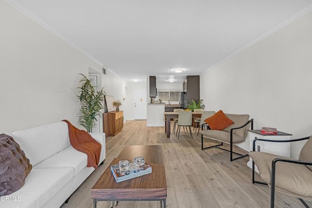 5500 Owensmouth Avenue 104, Los Angeles, CA 91367