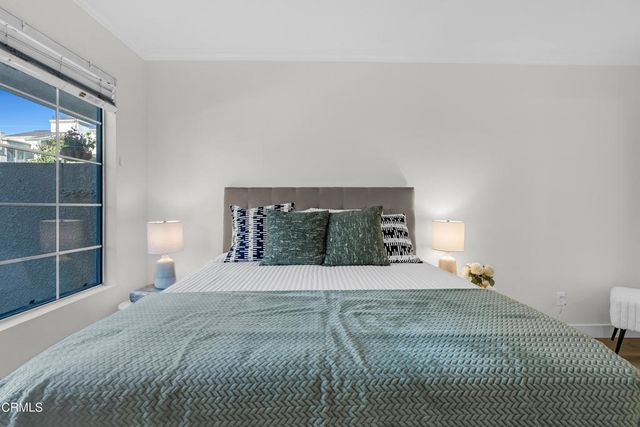 5500 Owensmouth Avenue 104, Los Angeles, CA 91367