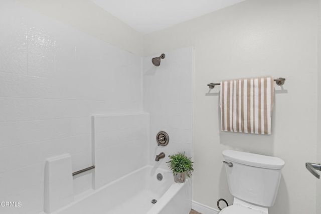 5500 Owensmouth Avenue 104, Los Angeles, CA 91367