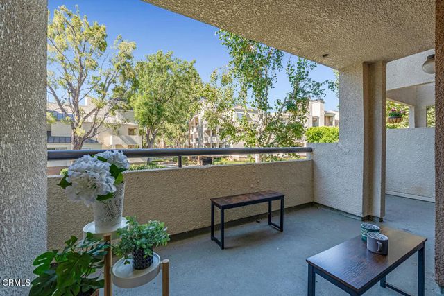 5500 Owensmouth Avenue 104, Los Angeles, CA 91367