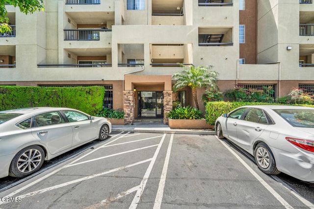 5500 Owensmouth Avenue 104, Los Angeles, CA 91367