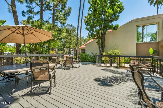 5500 Owensmouth Avenue 104, Los Angeles, CA 91367