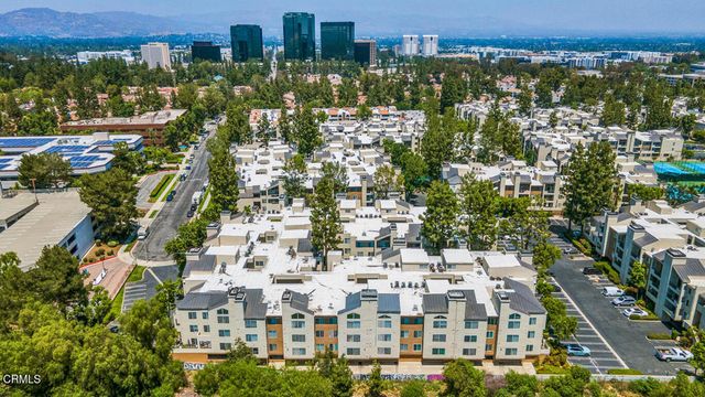 5500 Owensmouth Avenue 104, Los Angeles, CA 91367