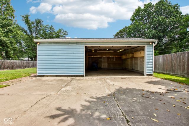 7910 Souter Drive, Indianapolis, IN 46219