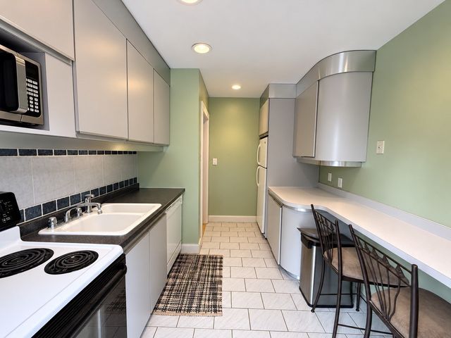 747 Front St 1, Weymouth, MA 02188