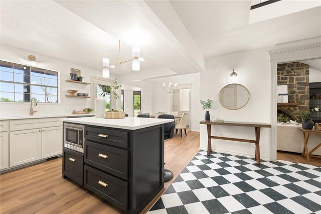 839 E Burr Oak Road, Norman, OK 73072