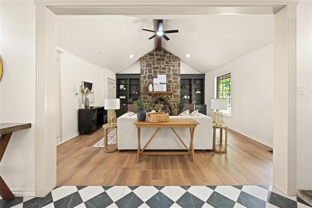 839 E Burr Oak Road, Norman, OK 73072