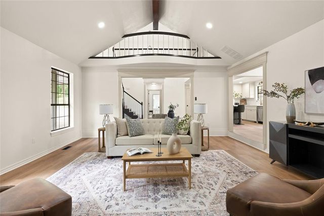 839 E Burr Oak Road, Norman, OK 73072