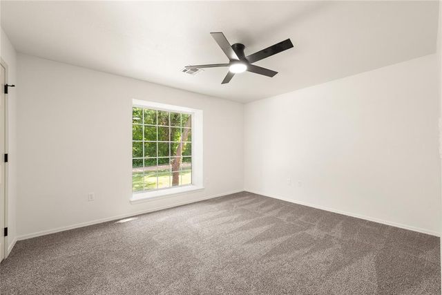839 E Burr Oak Road, Norman, OK 73072