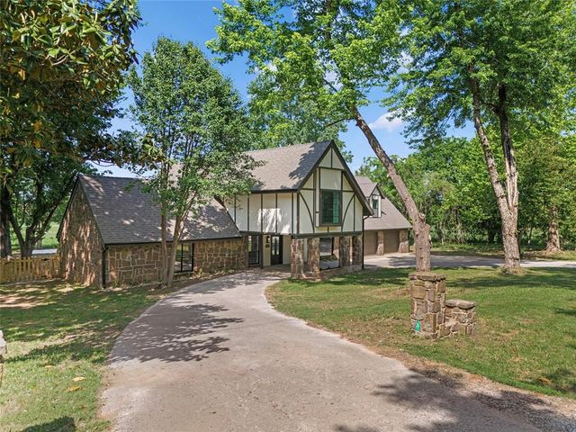 839 E Burr Oak Road, Norman, OK 73072