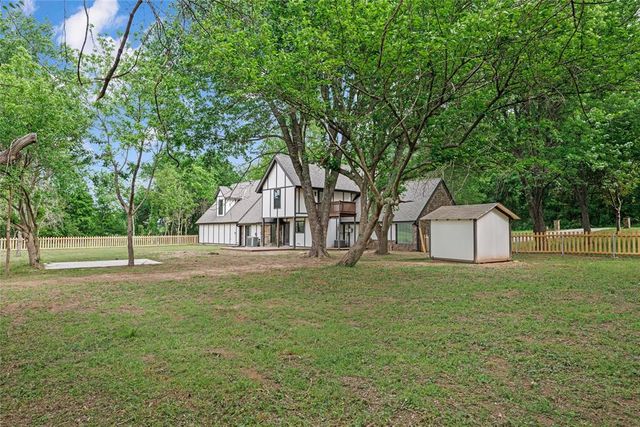 839 E Burr Oak Road, Norman, OK 73072
