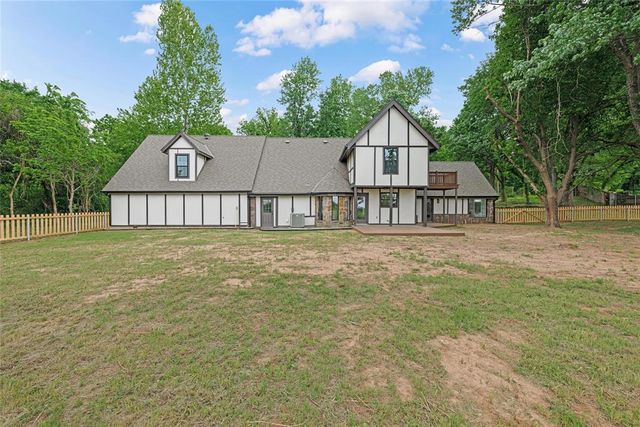839 E Burr Oak Road, Norman, OK 73072