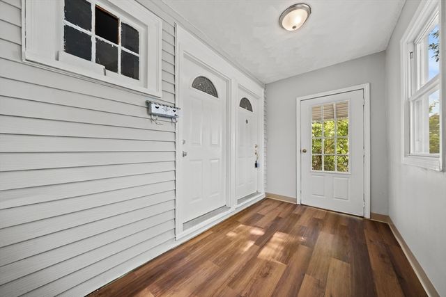 391 Poplar St, Boston, MA 02131