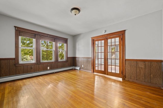 391 Poplar St, Boston, MA 02131