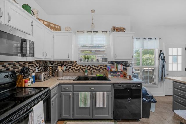 2601 Windsor Ln, Old Hickory, TN 37138
