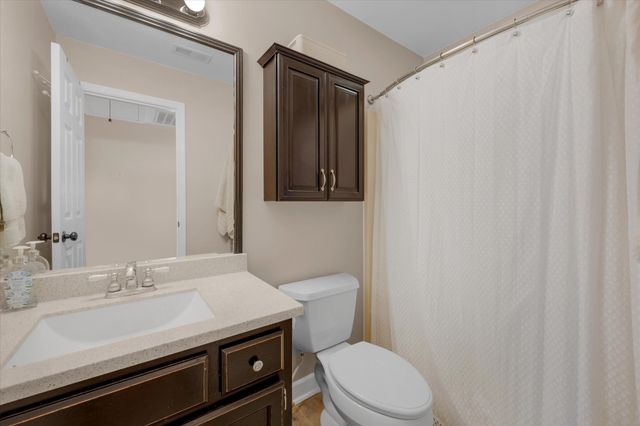 2601 Windsor Ln, Old Hickory, TN 37138