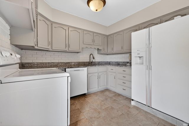 1613 AUGUSTA Court, Kokomo, IN 46902