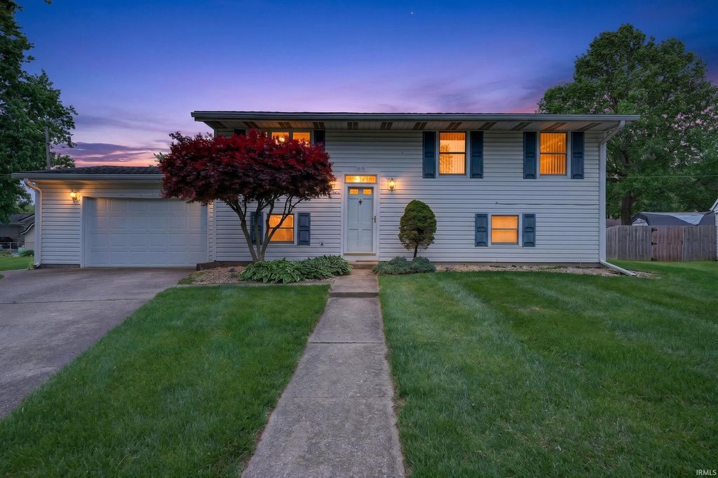 1613 AUGUSTA Court, Kokomo, IN 46902