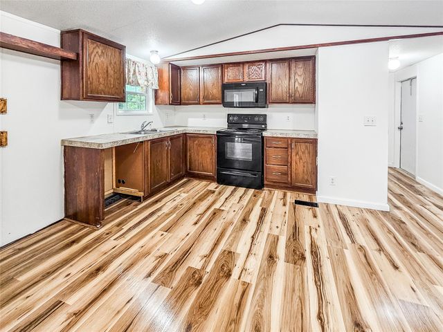 550 Windwood Drive, Livingston, TX 77351
