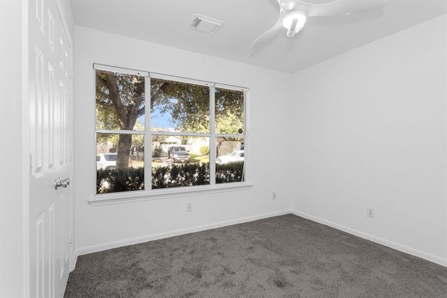 310 Remington Creek Drive, Houston, TX 77073