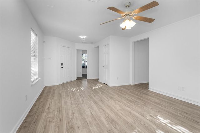 310 Remington Creek Drive, Houston, TX 77073