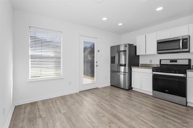 310 Remington Creek Drive, Houston, TX 77073