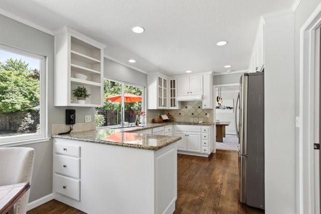4921 Olive Oak Way, Carmichael, CA 95608