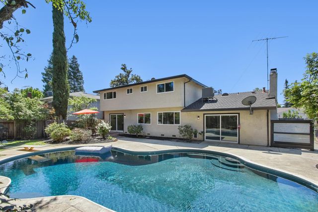 4921 Olive Oak Way, Carmichael, CA 95608