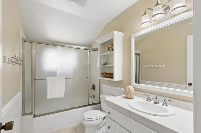 4921 Olive Oak Way, Carmichael, CA 95608