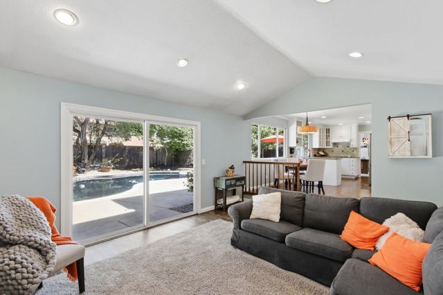 4921 Olive Oak Way, Carmichael, CA 95608