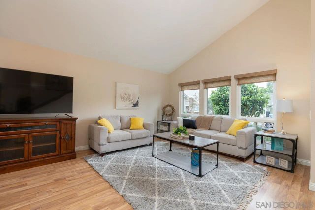 9563 Vista Secunda, San Diego, CA 92129